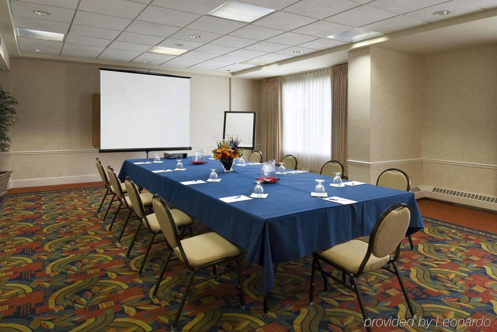 Hilton Garden Inn Calgary Airport Facilities photo